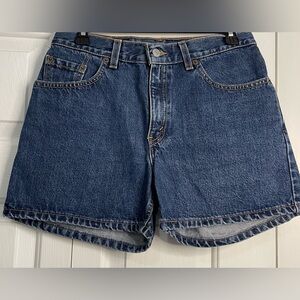 Vintage Girls/Women’s Levi’s High Waisted Jean Shorts 9 Jr Classic Blue